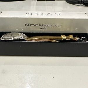 (vintage ) Avon EVERYDAY ELEGANCE Gold Watch NOT battery  included